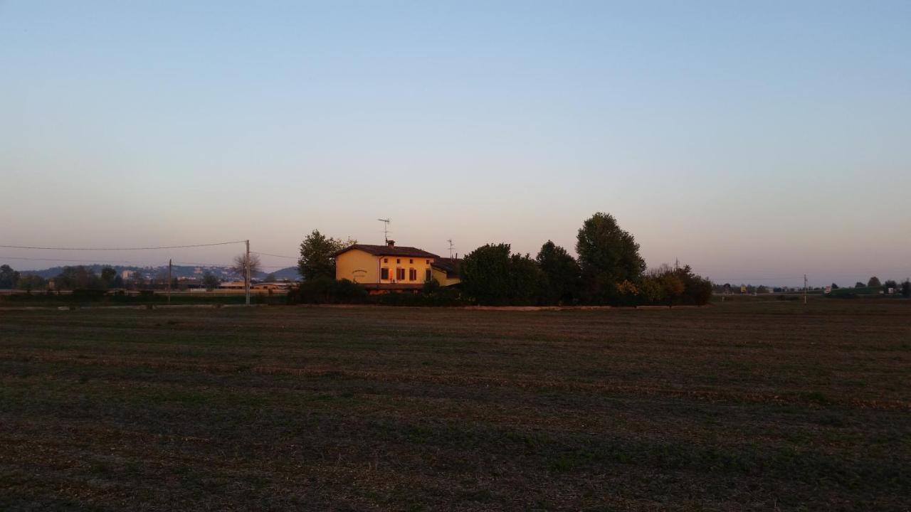 La Cascina Di Alice Bed and Breakfast Castiglione Delle Stiviere Exterior foto